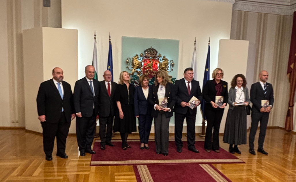 Тържествено представяне на сборника „Азбука, език и идентичност“ от вицепрезидента на Република България Илияна Йотова